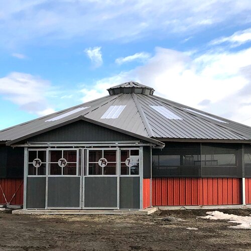 66ft 6-Horse Ceiling-Mounted Walker - Bend, OR