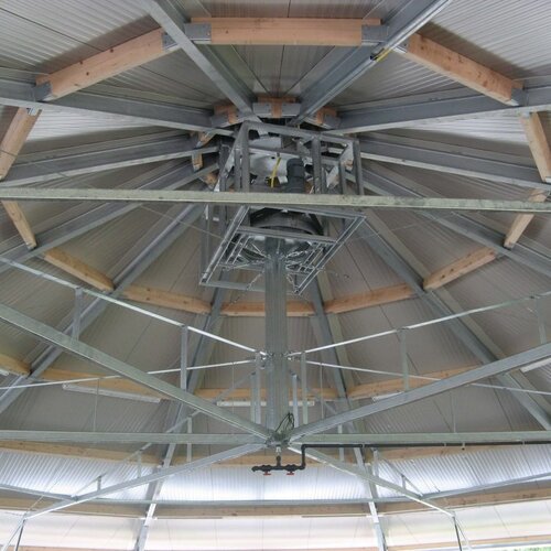 Ceiling-Mounted Horse Walker, Interior view