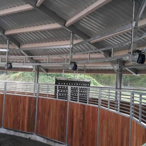 Ring-Gliding Horse Walker, 18m, 6 Horses,  Stallion station Becks, Germany