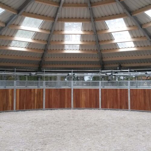 Rail-Gliding Horse Walker, round, 20m, 6 Horses, Jonas Hansson, Sweden Rail-Gliding Horse Walker, round, 20m, 6 Horses, Jonas Hansson, Sweden