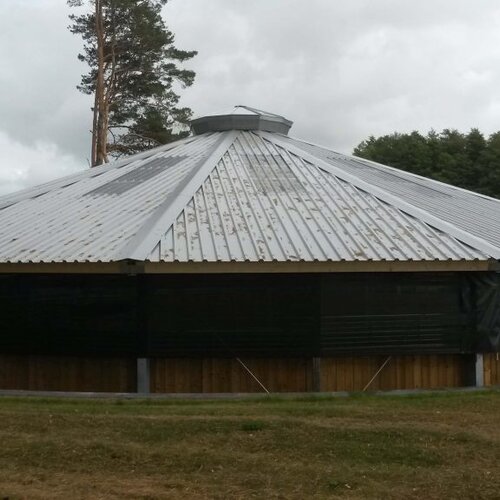 Rail-Gliding Horse Walker, round, 20m, 6 Horses, Jonas Hansson, Sweden Rail-Gliding Horse Walker, round, 20m, 6 Horses, Jonas Hansson, Sweden