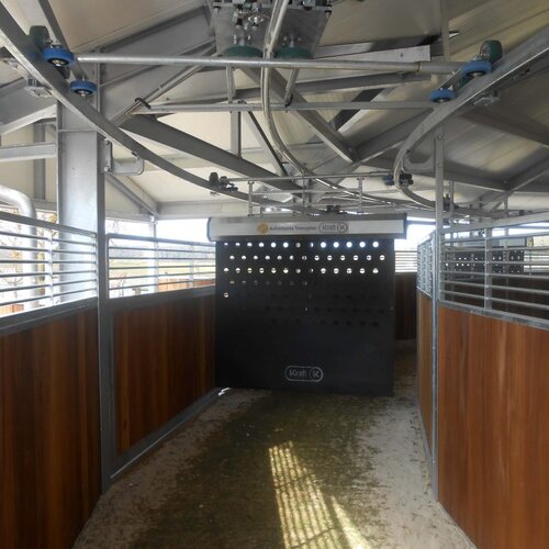 Rail-Gliding Horse Walker, 23m, 7 Horses, Equestrian facility Heiligenbronn, Germany Rail-Gliding Horse Walker, 23m, 7 Horses, Equestrian facility Heiligenbronn, Germany