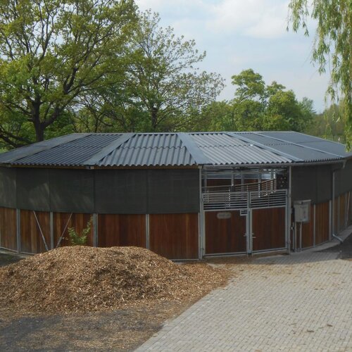 Rail-Gliding Horse Walker, 10x20m, 6 Horses, Riding club Rhynern, Germany Rail-Gliding Horse Walker, 10x20m, 6 Horses, Riding club Rhynern, Germany