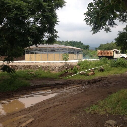 Rail-Gliding Horse Walker, 10x20m, 7 Horses, Mexico Rail-Gliding Horse Walker, 10x20m, 7 Horses, Mexico