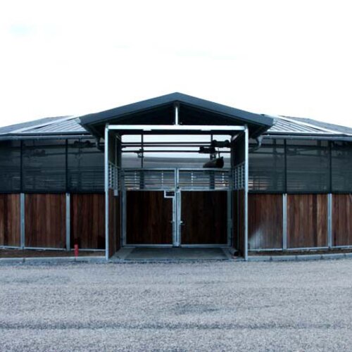 Rail-Gliding Horse Walker, 17x27m, 11 Horses, Pette, France Rail-Gliding Horse Walker, 17x27m, 11 Horses, Pette, France